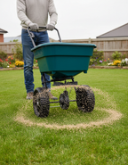 30kg Winter Salt Spreader - Image 2